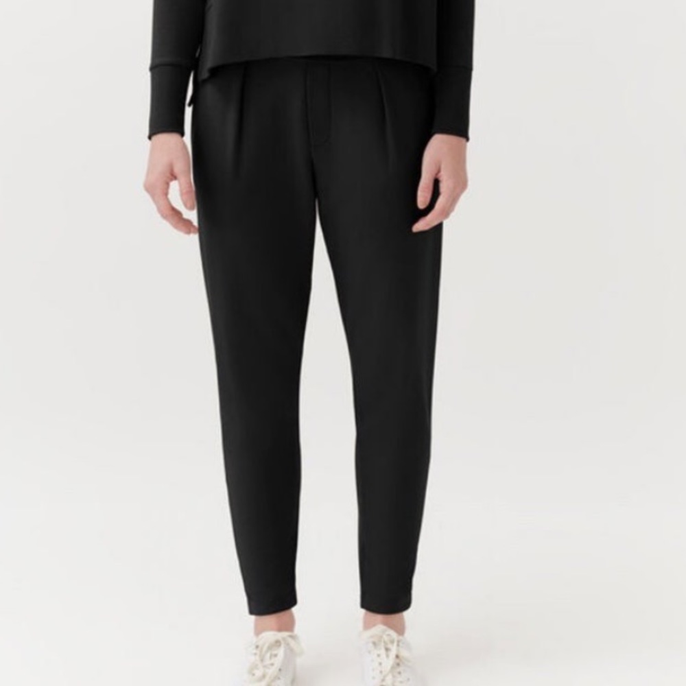 Cuyana French Terry Pleated Front Pant in Black Size Medium